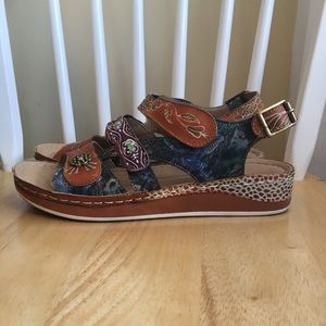L'Artiste Spring Step Sumacah Sandal- Camel Multi